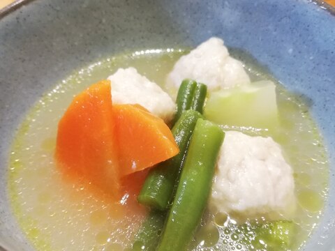 鶏つくねの白湯スープ